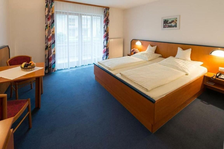 Bedroom 4, Hotel Sonnenhof - Tante ALMA’s Sommerfrische, Passau