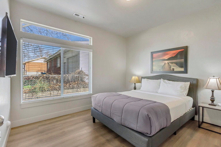Bedroom 3, Hill Field Stays by Cloud Dream Homes, Davis