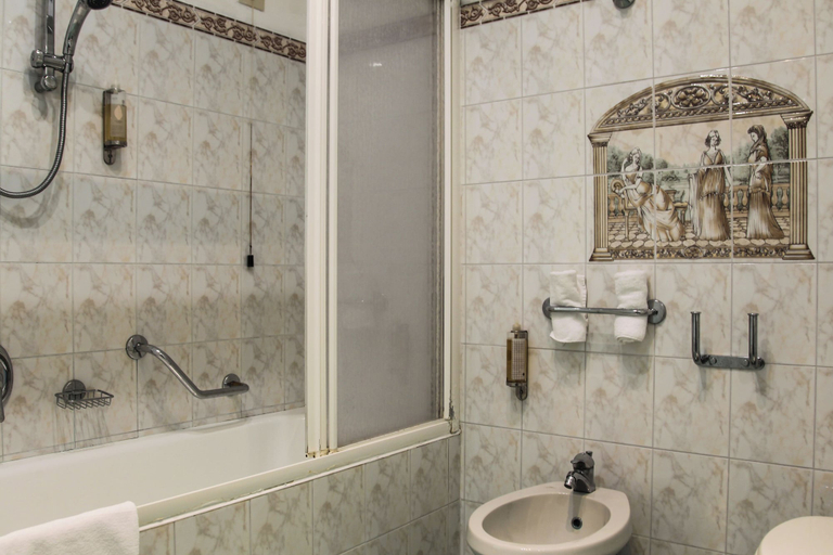 Bathroom 5, Villa San Felice, Napoli