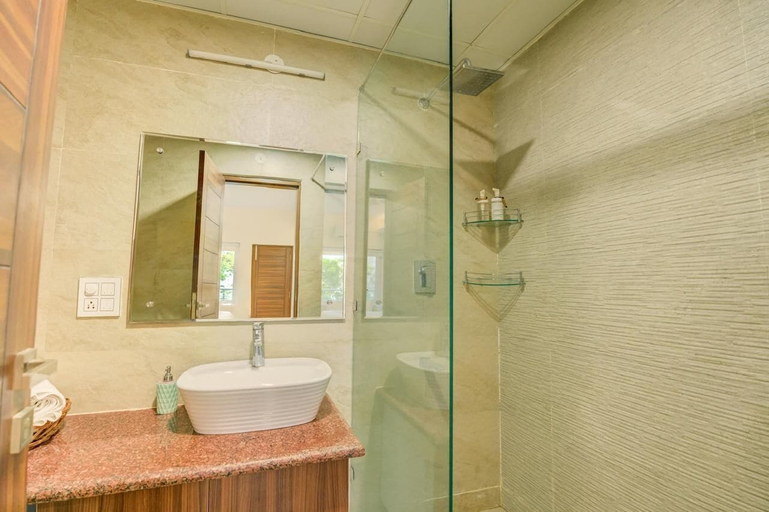 Bathroom, Luxury 3 Bedroom's Apartment, Garhwal