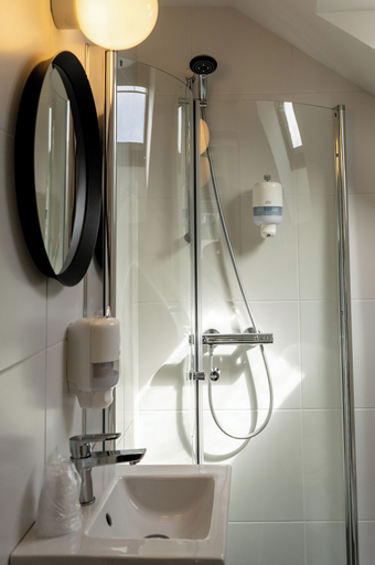 Bathroom 4, Fugl Fønix Hotel, Etne