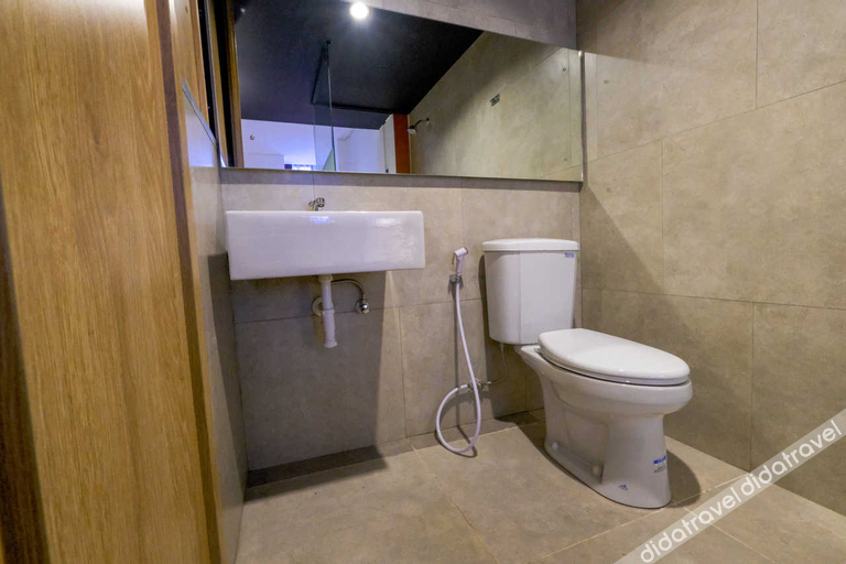 Bathroom 3, Homi Hotel Semarang, Semarang