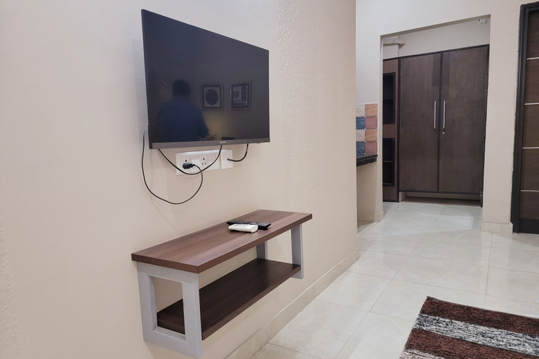 Others 4, 1047 Vamsor heights, Gurgaon