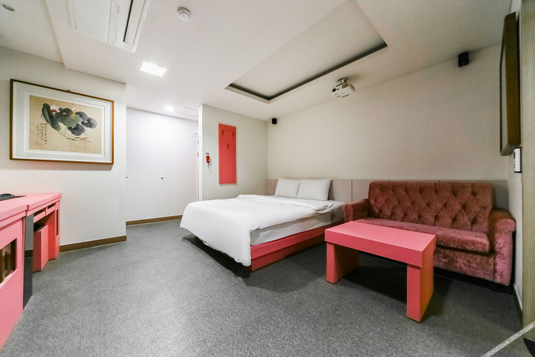 Bedroom 2, Mungyeong Jeomchon Amor Motel, Mungyeong