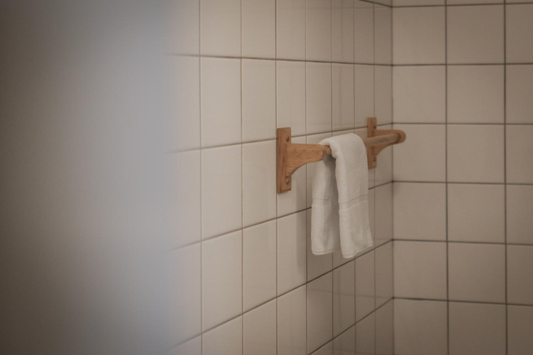Bathroom, Hotel Groede, Sluis