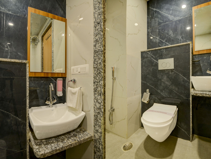 Bathroom 3, Hotel ParkView Inn, Udaipur