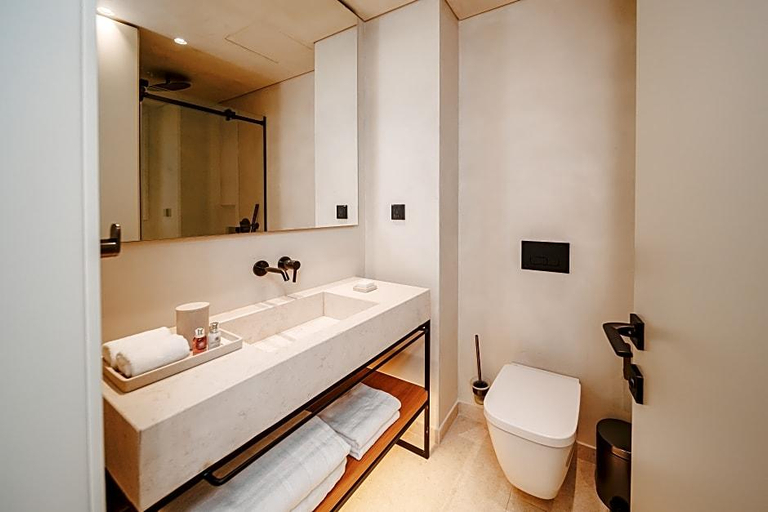 Bathroom 4, Daphne Hotel Apartments Cyprus