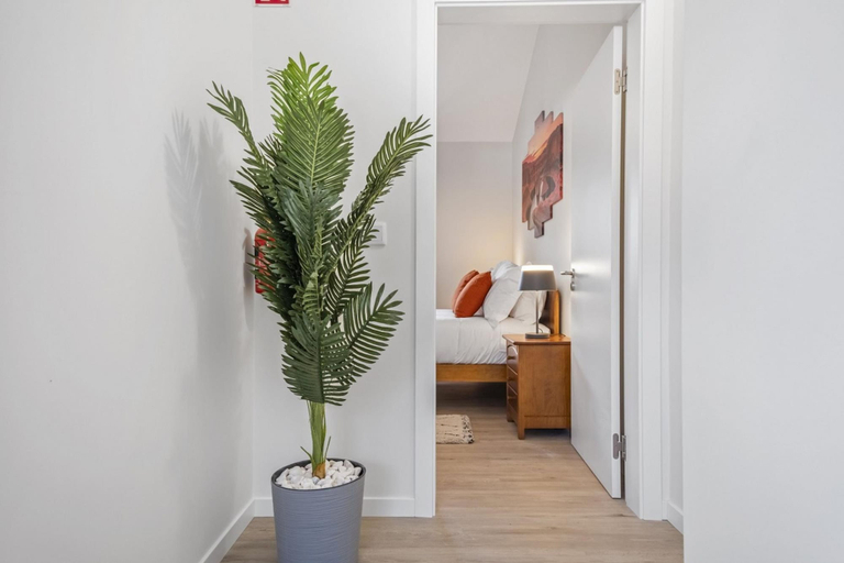 Room 4, Basalt Dwelling I by Homie, São Vicente