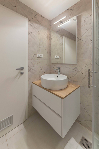 Bathroom 3, Gostilna Logar Logar Majda s.p., Šenčur