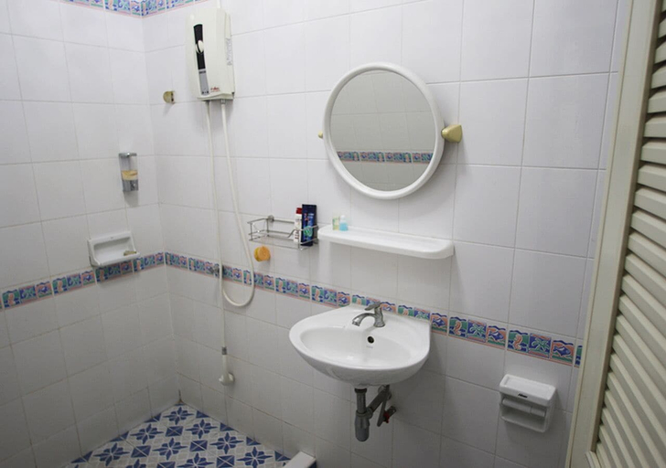 Bathroom 4, Le Saint-Germain, Hua Hin