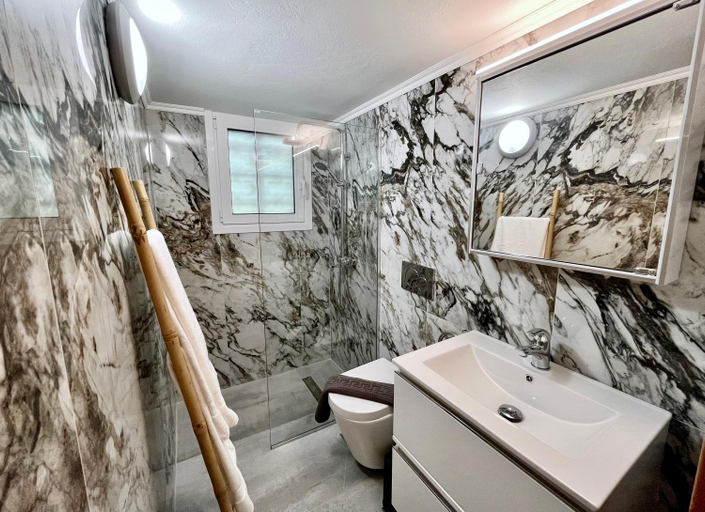 Bathroom 5, Voula Casita, Attica
