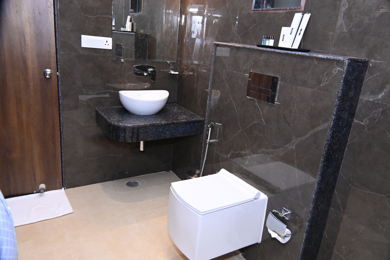 Bathroom 4, Hotel The Rising Banaras, Varanasi