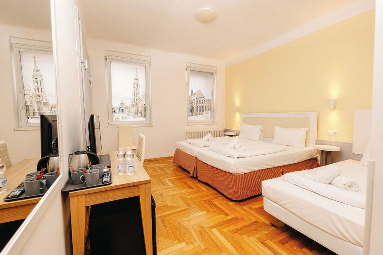Bedroom 2, Metro, Budapesti