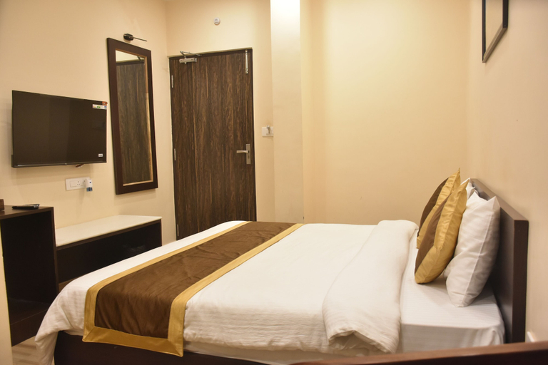 Bedroom 1, Puri Inn, Varanasi