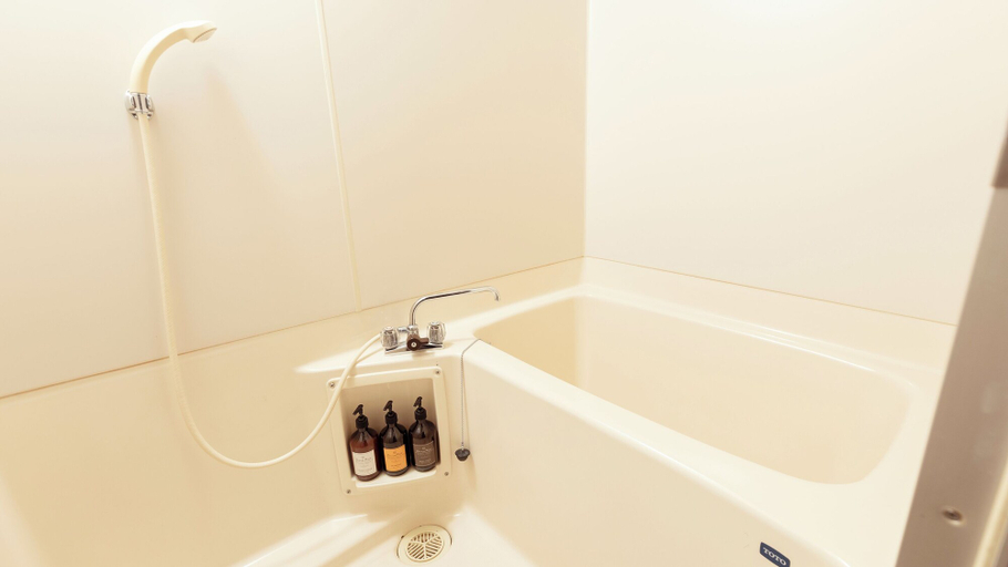Bathroom 14