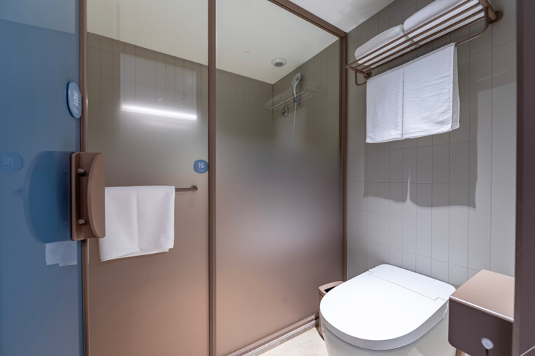 Bathroom 3, Hanting Hotel Jinhua Xiaoshun, Jinhua