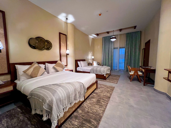Bedroom 2, Western Hotel Liwa