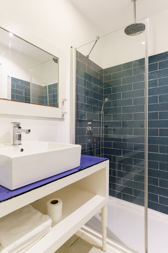 Bathroom 5, Costa Luvi Hotel, Bodrum