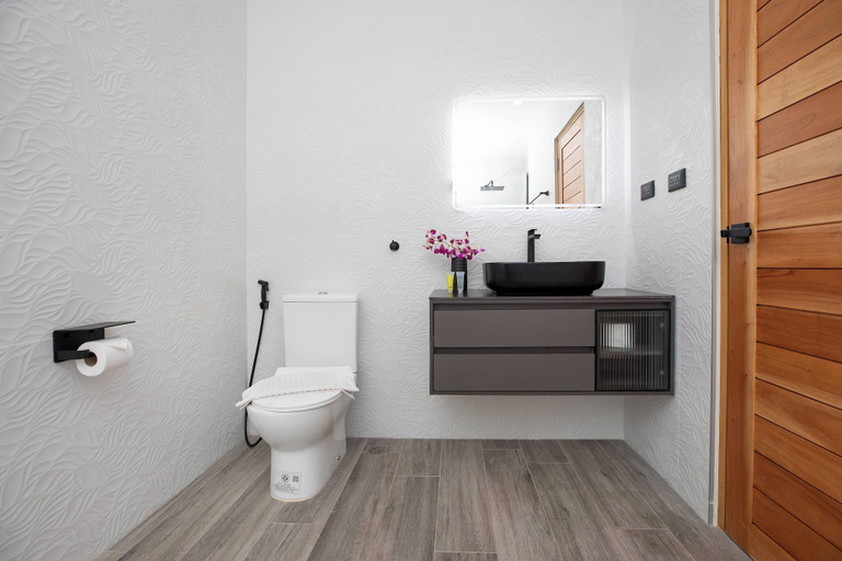 Bathroom 4, 17m Oxygen Pool Villa Sunset Garden 11, Pulau Phuket