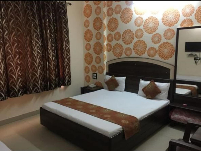 Bedroom 5, Goroomgo Gs Paradise Amritsar, Amritsar