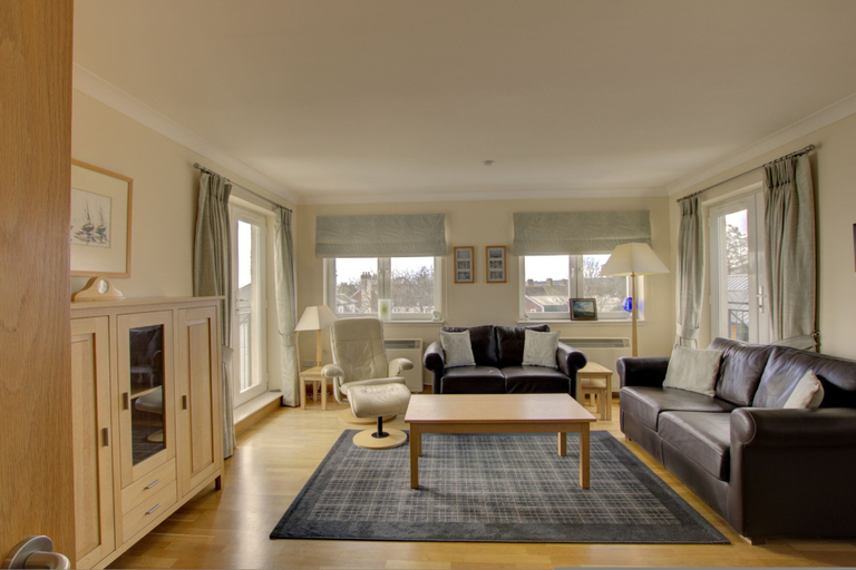 Room 4, No 17 The Links Apartment Brora, Highland