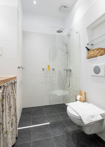 Bathroom 2, RentPlanet - Apartament Białobrzeska, Warsaw