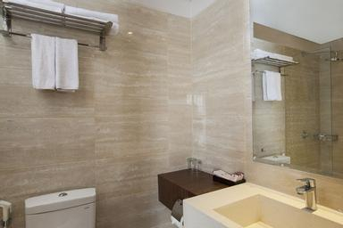 Bathroom 10