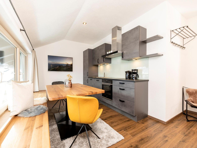Others 4, Penthouse in Strass near Zillertal Alps, Schwaz
