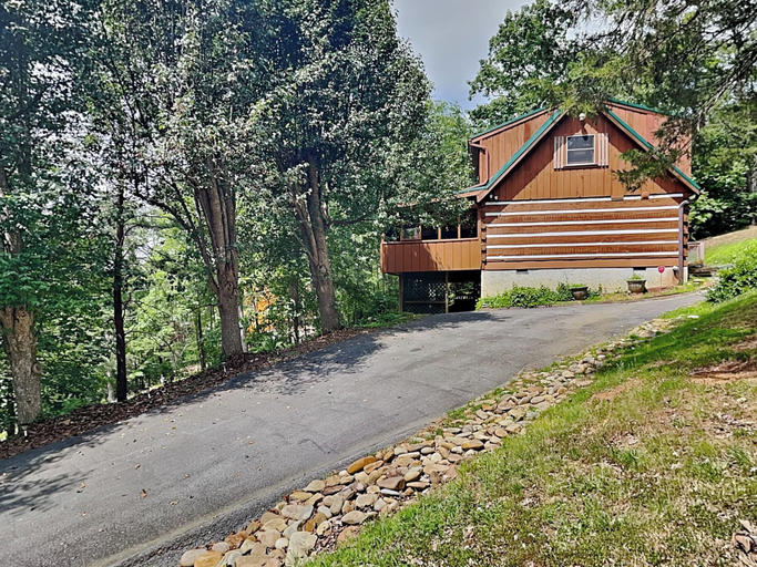 Exterior & Views 2, Peaceful Ridge, Sevier