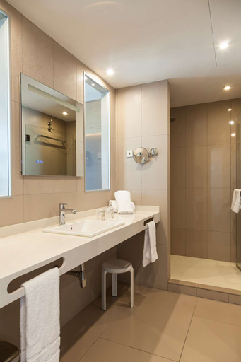 Bathroom 5, Best Western Hotel Mediterraneo, Barcelona