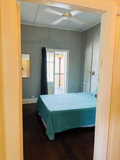 Bedroom 4, Mossman Exchange & Backpacker Resort, Douglas