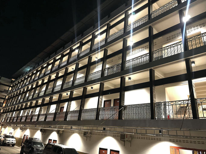 Exterior & Views 2, Tokyo Hotel Korat, Muang Nakhon Ratchasima