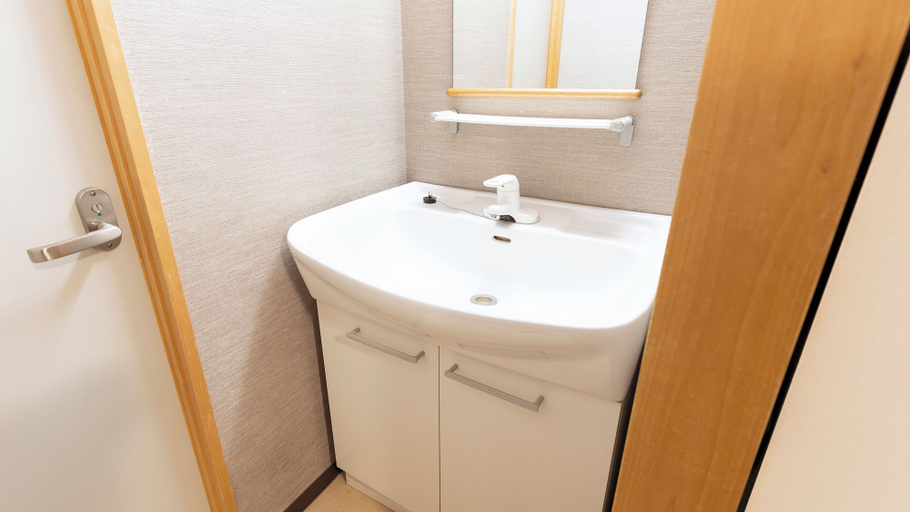 Bathroom 4