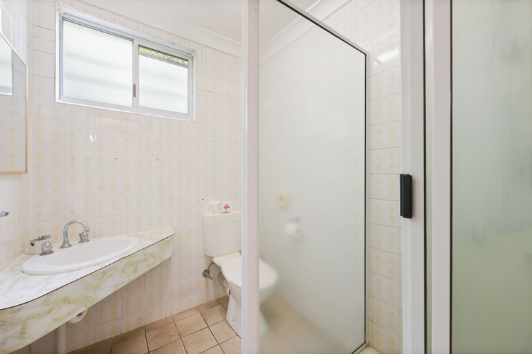 Bathroom 5, Garden City Motor Inn, Toowoomba - Central