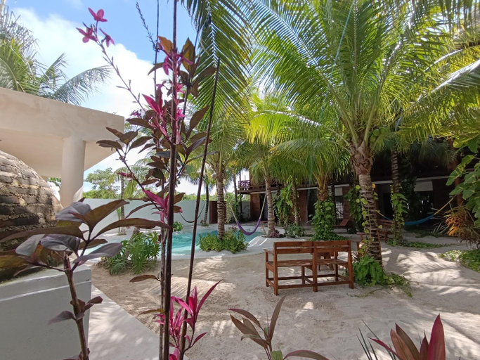 Others 4, Secret Paradise Mahahual, Othón P. Blanco