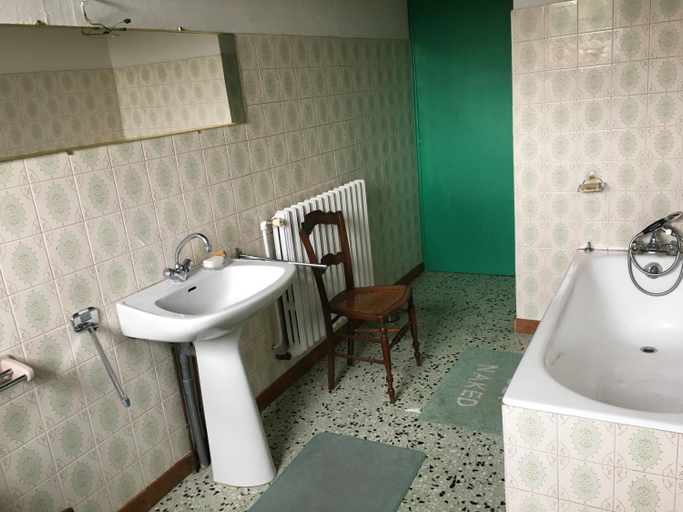 Bathroom, Chez Christian, Haute-Garonne