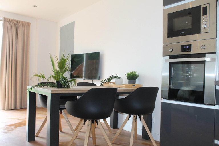 Dining 5, Tranquil Goirle Countryside Home, Goirle