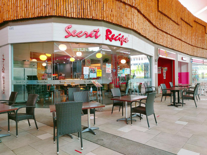 Food & Drinks 5, LEGOLAND with 10-15min drive from Bukit Indah Near Medini Nusajaya, Johor Bahru