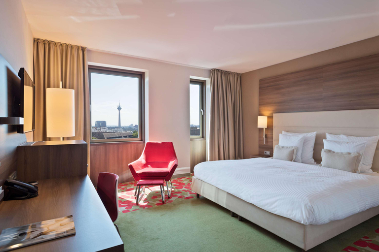 Bedroom 2, Meliá Düsseldorf, Düsseldorf