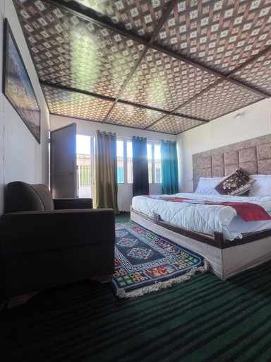 Bedroom 5, Crane Valley Cottage, Leh
