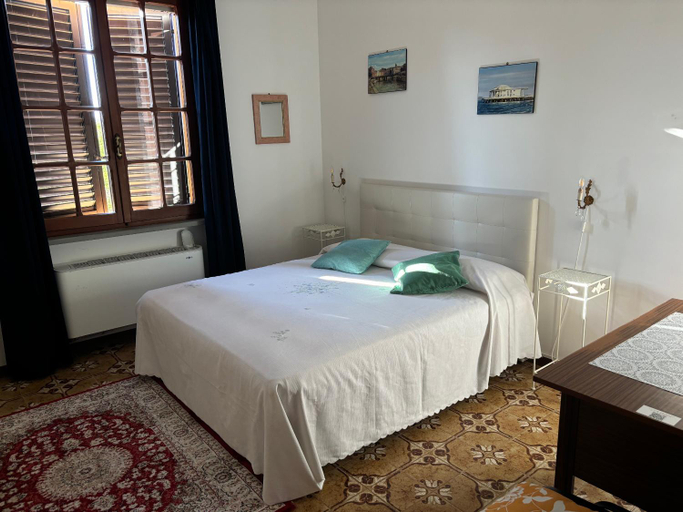 Others 5, Casamia, Ancona