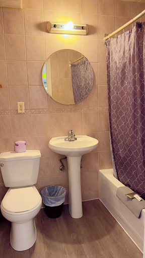 Bathroom 3, crestwoodmotel, Halton