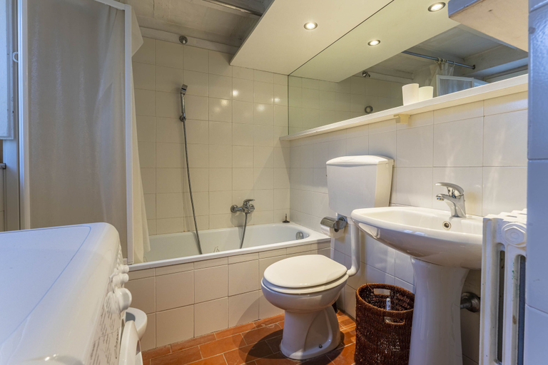 Bathroom 3, Casale Il Farro, Lucca