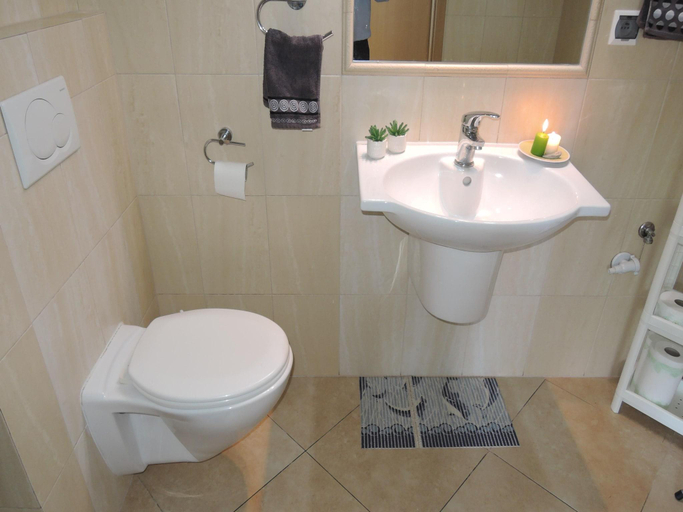 Bathroom 4, Apartment in Miedzyzdroje near Sandy Beach, Kamień