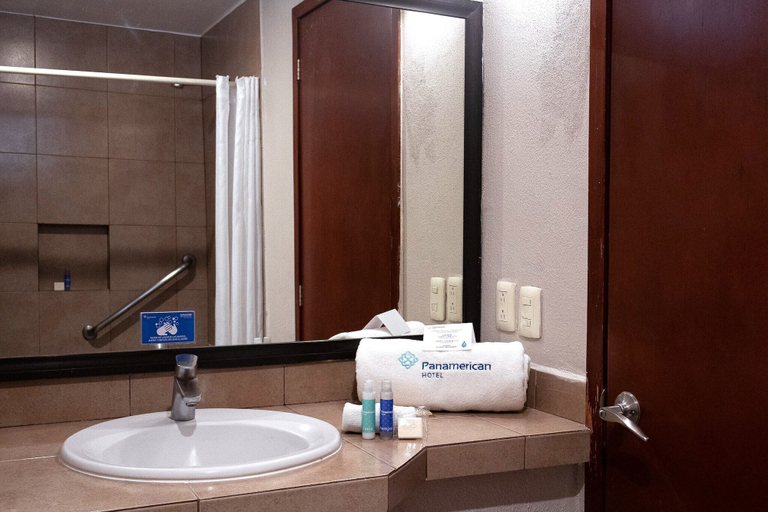 Bathroom 4, Hotel Panamerican, San Andrés Cholula