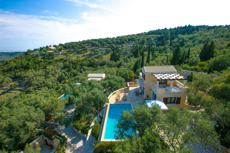 Room 5, Kalliope Villa - Classic Modern With a Splash of Glam, Ionian Islands