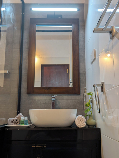 Bathroom 3, Nildiya Cottages, Elpitiya