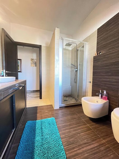 Bathroom 3, H 51 FAMILY HOUSE, Nuoro