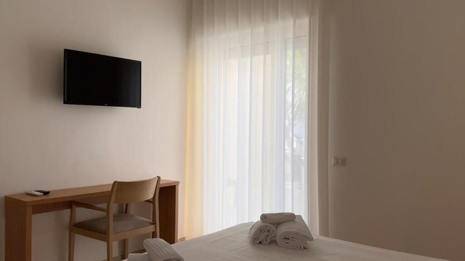 Bedroom 2, ESTELLE, Bari