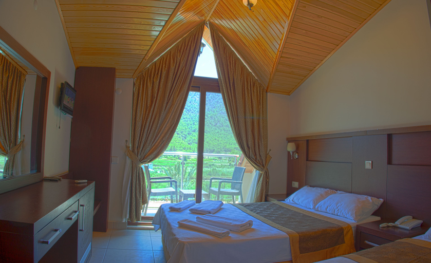 Bedroom 2, Palmira Hotel, Kumluca
